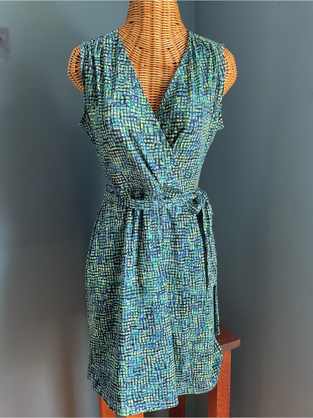 Apt 9 Stretch Sleeveless Faux Wrap Dress V-neck Blue Green Size Small